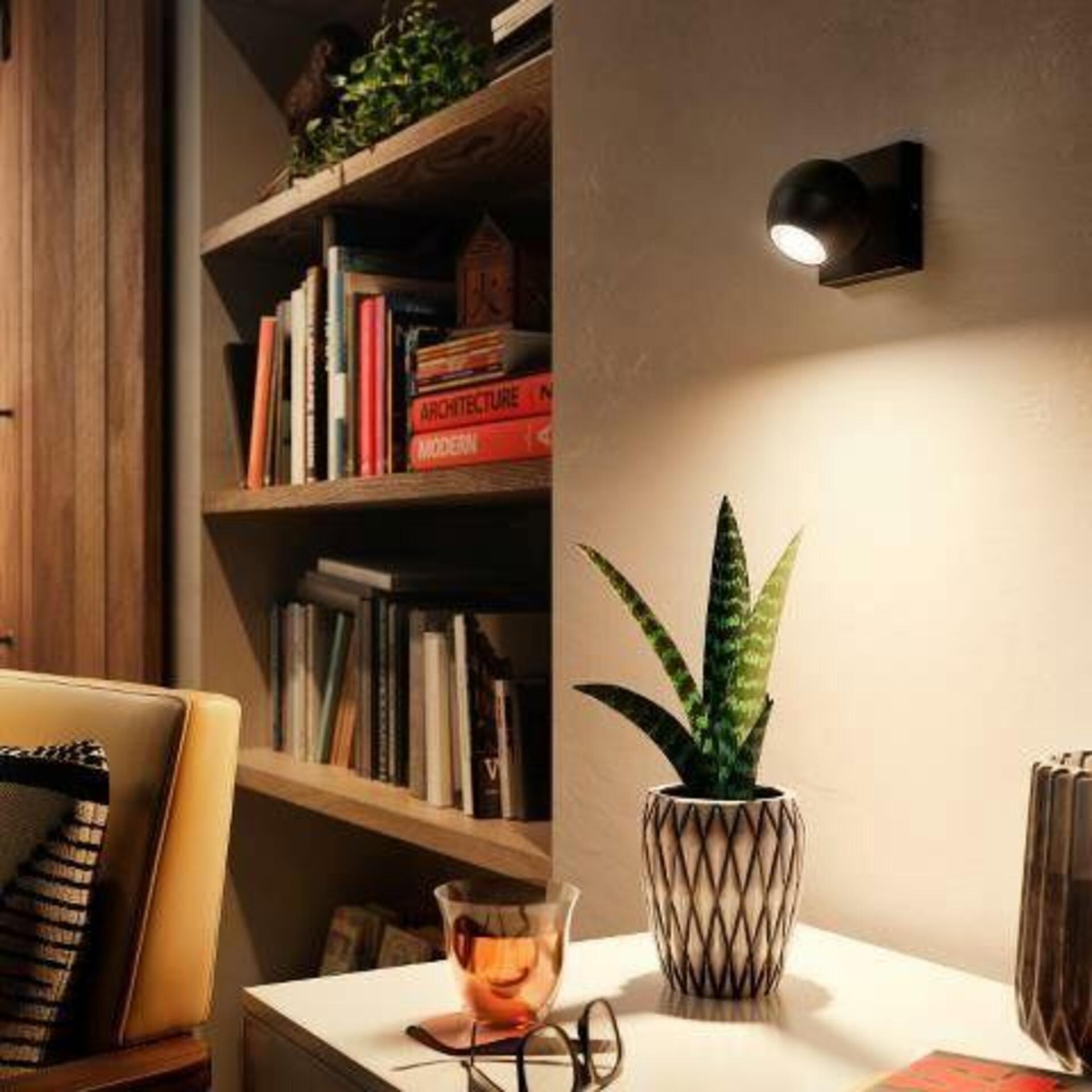 PHILIPS HUE Hue White Ambiance Bodové svítidlo Philips Buckram BT 50471/30/P6 LED GU10 1x5W 350lm 2200-6500K 230V, černé s dálkovým ovladačem a Bluetooth