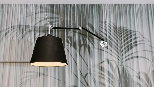 Artemide Tolomeo Mega nástěnná, stolní a stojací lampa LED 2700K - se stmívačem na těle lampy - černá - tělo lampy bez základny a stínítka 0761W30A