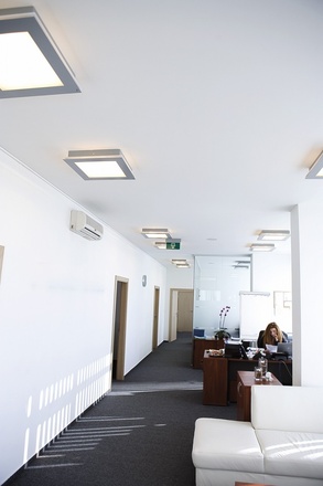 SEC Přisazené LED svítidlo MULTIMODULUX-A 6000K, 6200lm, modul nouzového osvětlení 1h 94-B-211-SP